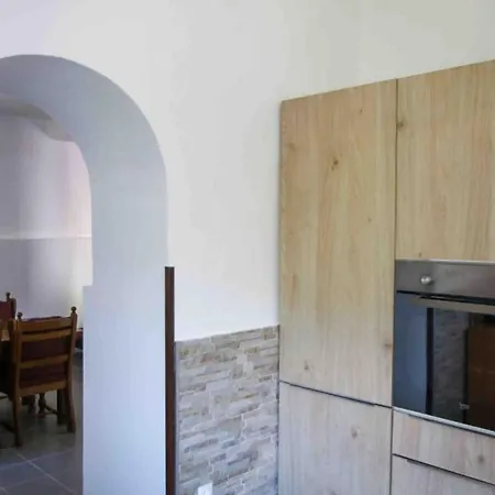 Large For Families & Friends 5 Bedrooms Near Case de vacanță Bribir (Primorje-Gorski Kotar)