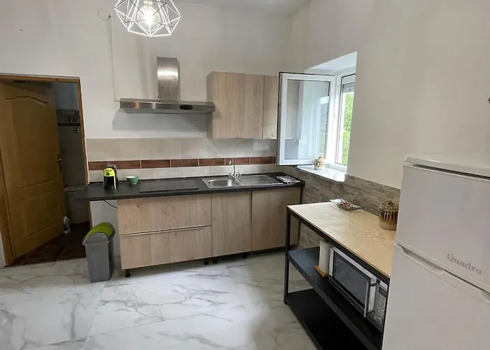 Case de vacanță Large For Families & Friends 5 Bedrooms Near *